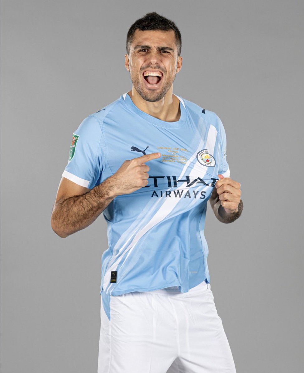 عمرو tweet media