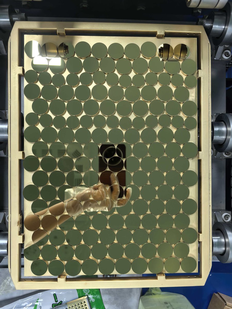 ray_photonics1's tweet photo. Au-Film Coated Si Concave Mirror for CO₂ Laser Applications.
Si concave mirror with Au-film coating (Ø25 mm, R2600) is designed for high-power infrared laser applications,  R≥99% @10.6 μm &amp;R>90%@650nm(45° incidence) with excellent surface quality and durability. https://t.co/aZjYCKCPmI