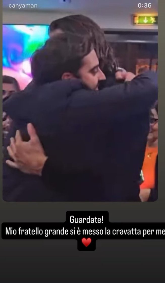 Dalla fiction alla realtà 🥹😘
Ma quanto sono simpatici🤩🤩
#Francesco
#Turi 
#CanYaman 
#GiovanniNasta
 Buongiorno, buon pomeriggio a tutte🌸🥰