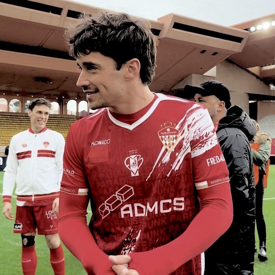 ᅠ ᅠ ‍ 𝐂͜͡𝐇𝐀𝐑𝐋𝐄𝐒 tweet media