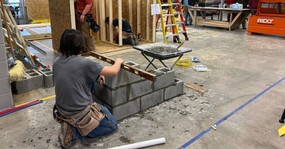 NewRiverVA's tweet image. The Giles County Technology Center received a $25,000 grant from Carhartt’s “For the Love of Labor” program, one of fifteen schools nationwide. 

Read More ➡️ newrivervalleyva.org/giles-county-c…

#cte #workforceready #NRV #ANaturalFit

Photo by Giles County Technology Center