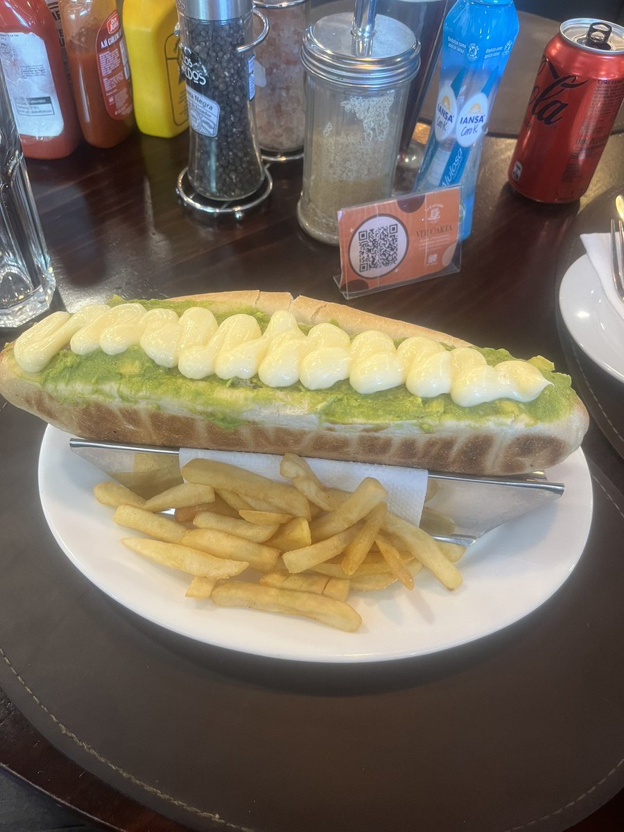 MrCuriche tweet media