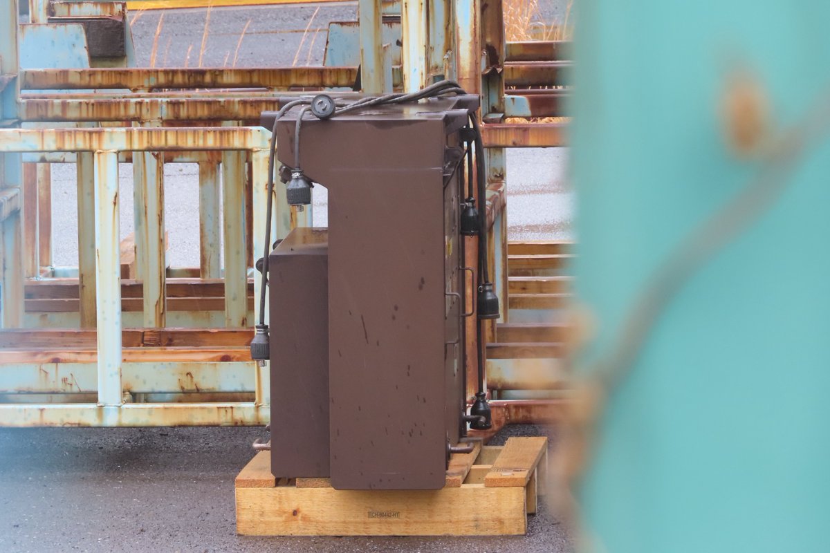 サメ線 tweet media