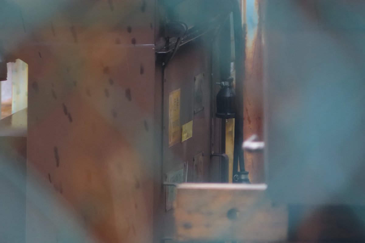 サメ線 tweet media