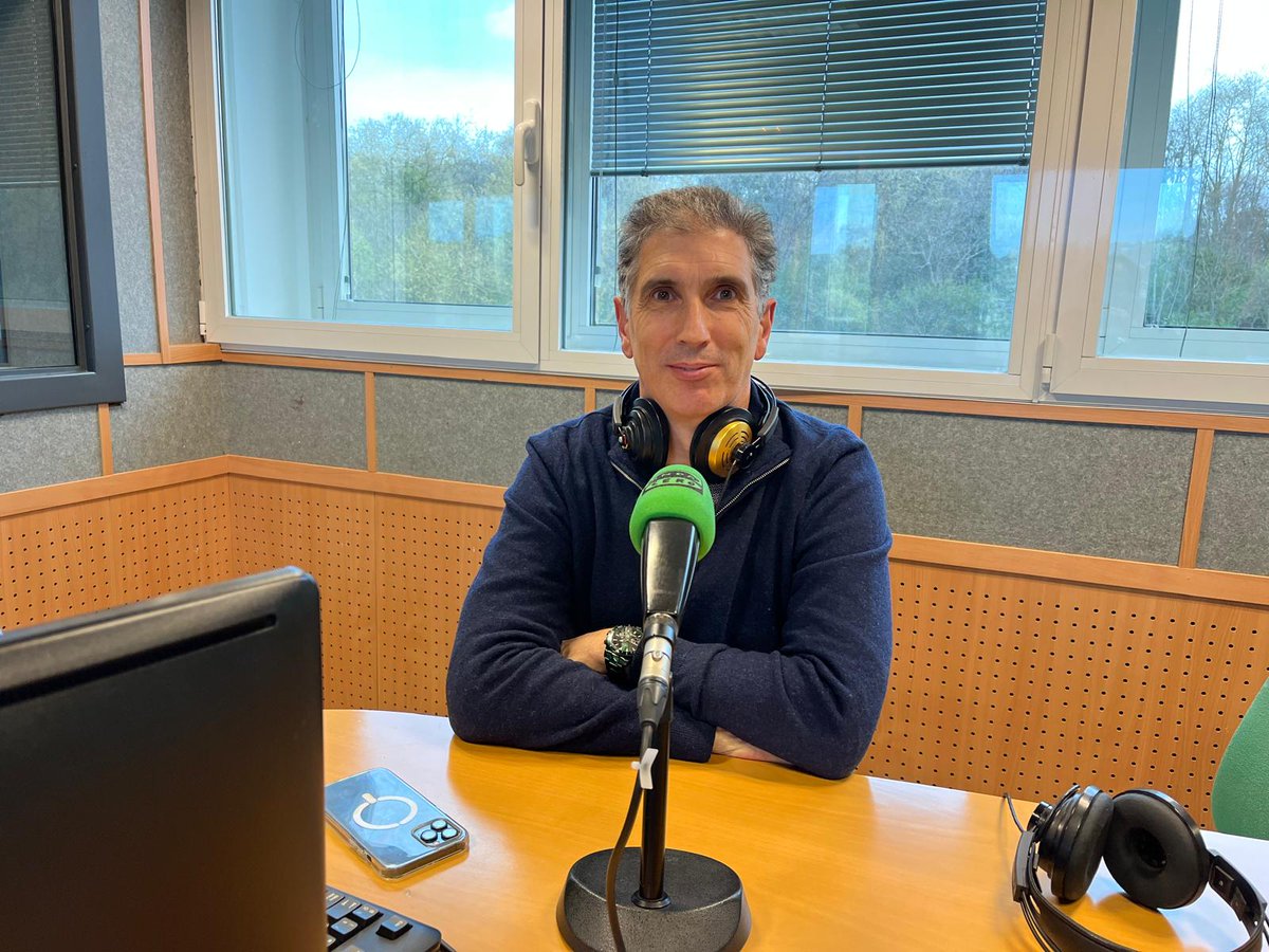 MasDUnoGipuzkoa's tweet image. Con Eduardo Yañez 
Más de uno Gipuzkoa 26/03/2026 labur.eus/frvxdovc 
@AdinberriFund #Hariak 
@snsebastianshop @FomentoSS #EuskalFatKap 
@asuncionklinika Tratamientos láser 
#OnEgin 
@duchaya #TakeKubo Premio al mejor jugador de la #RealSociedad de la pasada temporada