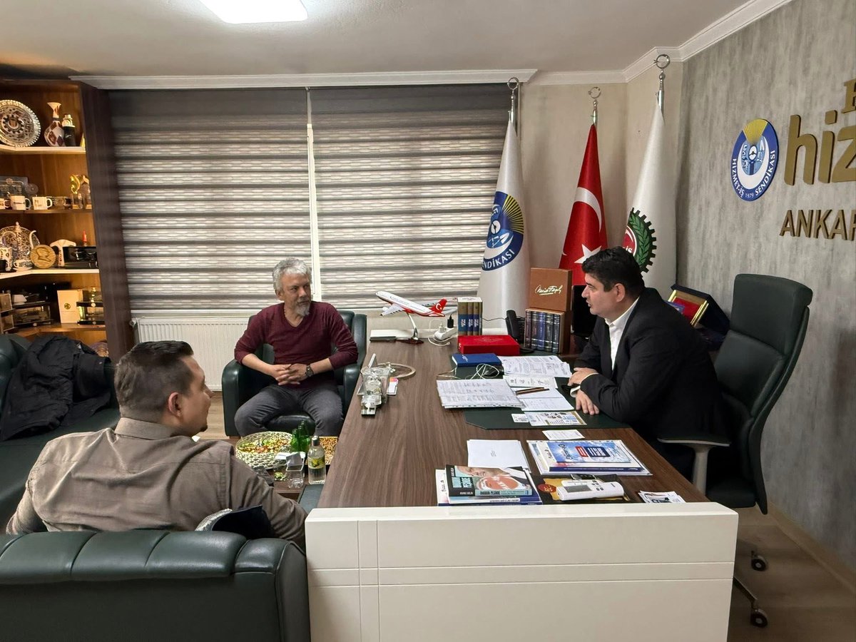 GOLDEN  WAY HOUSEKEEPİNG TEMİZLİK ŞİRKETİN ‘DEN ŞUBE BAŞKANLIĞIMIZA ZİYARET…

Yönetim Kurulu Başkanı Sayın Efe Alpay TONGUZ Bey ve Burak Bey şubemizi ziyaret etti. HAK-İŞ / HİZMET-İŞ Sendikası Genel Başkanımız Sayın MAHMUT ARSLAN Başkanımızın Selamlarını ilettik.