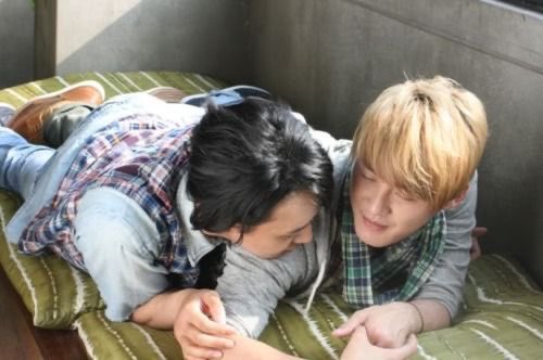 욘치치 tweet media