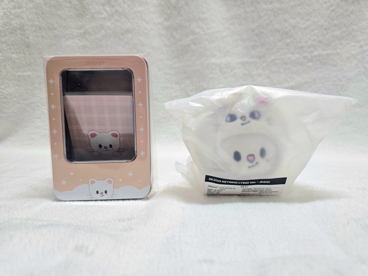 ✨️ ของใหม่ยังไม่แกะค่ะ ✨️

- Photocard Tincase 590 บาท
- Keyring Lying 690 บาท
รวมส่งค่ะ 😘

#ตลาดนัดเด็กหลง #ตลาดนัดstraykids