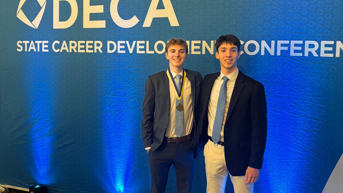 sluhjrbills's tweet image. Ryan Bean ‘26 and Eli Bundschuh ‘28 visited Kansas City this week with Mr. Rob Hill for the Distributive Education Clubs of America (DECA) State Competition. Congratulations to Ryan Bean ‘26 for scoring in the Top 10 in the Business Finance Series event! #SLUHLife