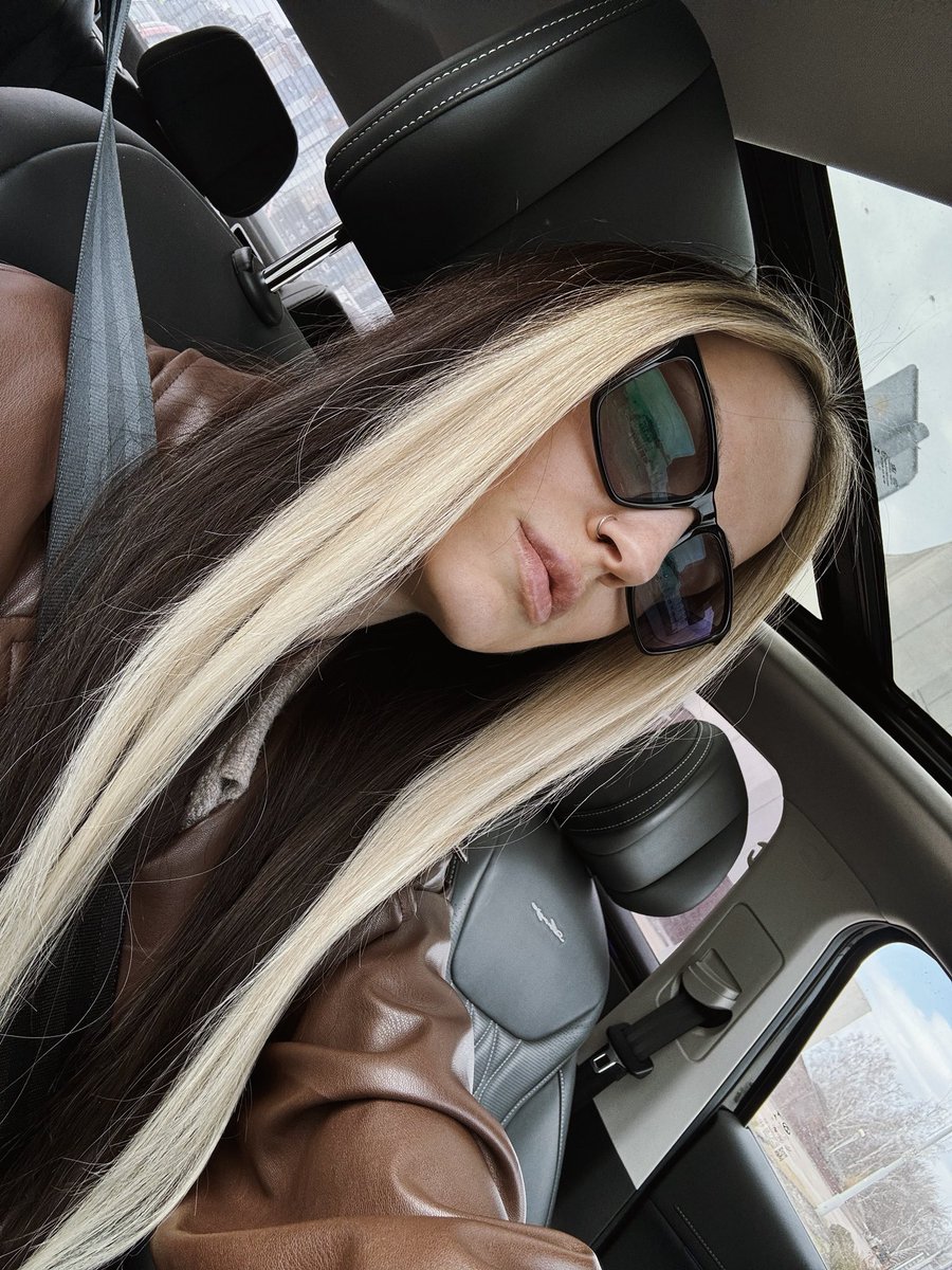 Sofa 🌙 tweet media