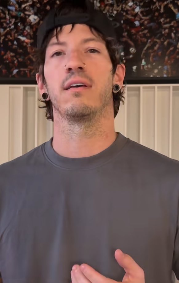 esphir ≈ tweet media