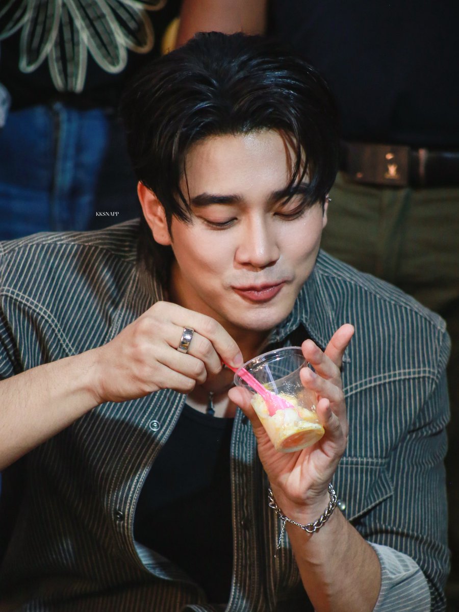 ᴋᴋ 🦖 tweet media