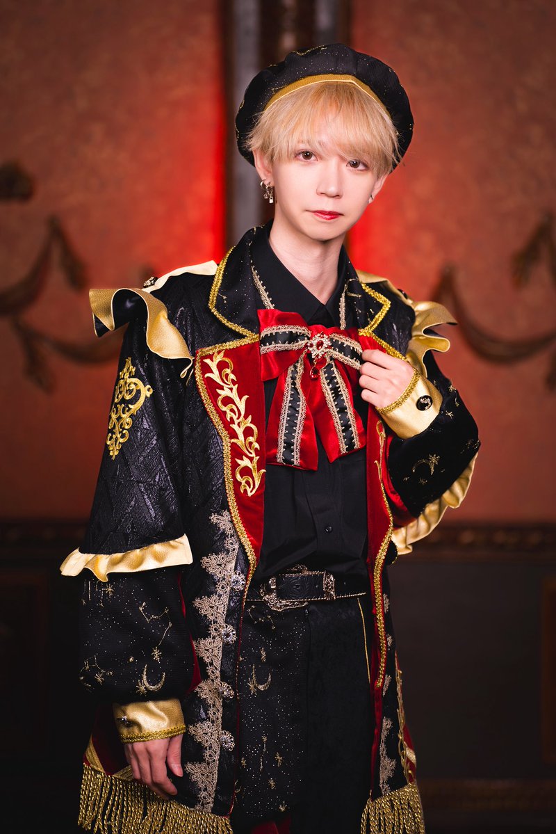 STRAY DOGs tweet media