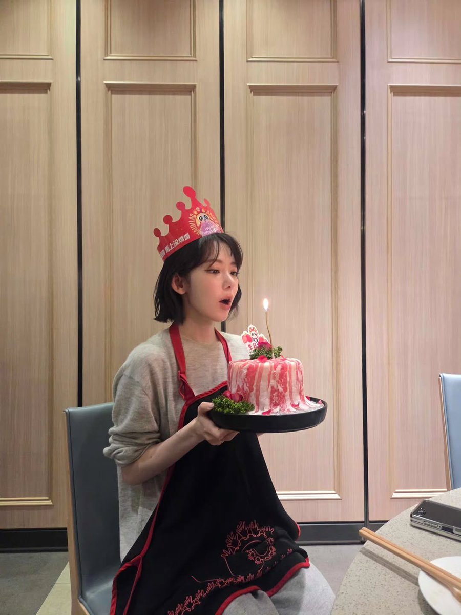 le sserafim pics tweet media