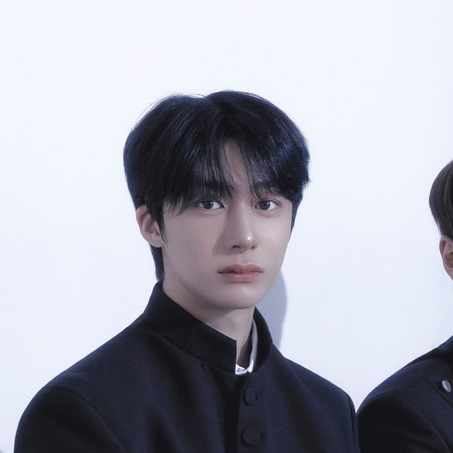 아...;; 좀 드릴까요?
네 (그럼너혼자먹을라그랜냐)