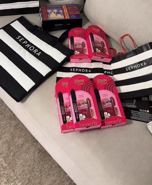 شـذى tweet media