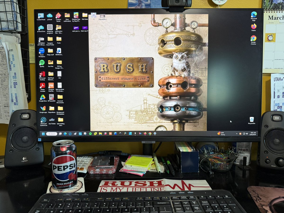 Rush74Kyle's tweet photo. Good Morning #RushFamily @vivien2112 @BWieds @newworldrushman @rushisaband #TeamRush #RushIsMyLifeline https://t.co/kVUp9Dg73e