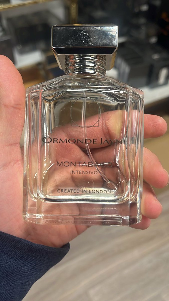 {عبدالله هاوي وعاشق للعطور } tweet media