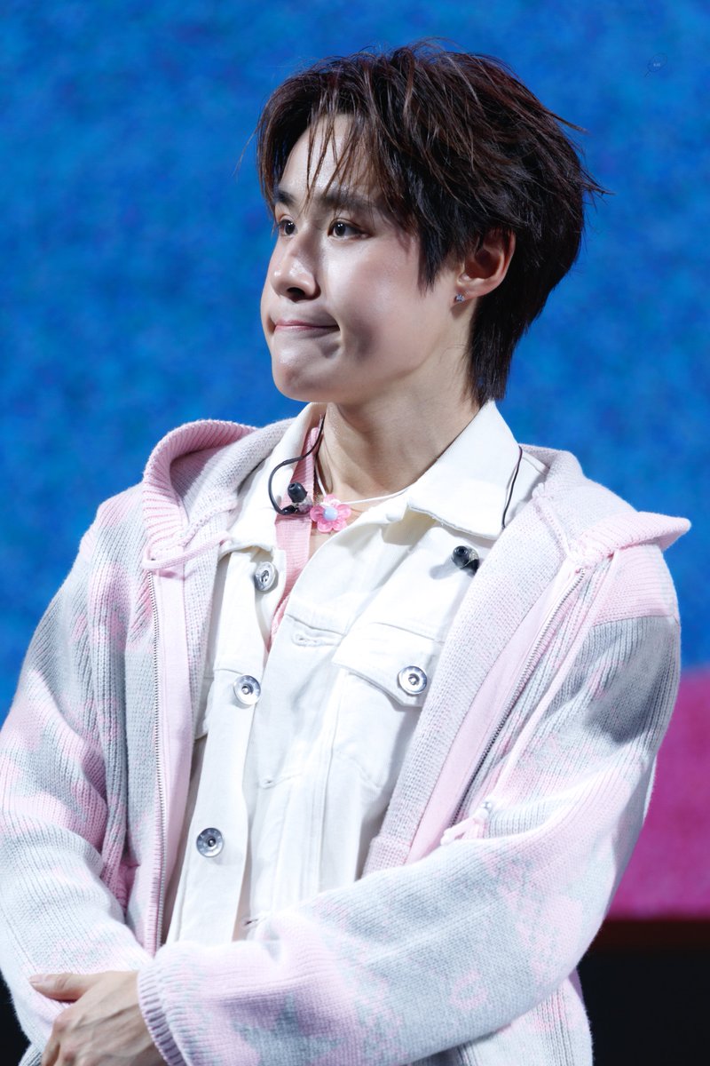 𝙗𝙡𝙪𝙚𝙘𝙖𝙣𝙙𝙮𝙛𝙡𝙤𝙨𝙨 . ˚◞♡ tweet media