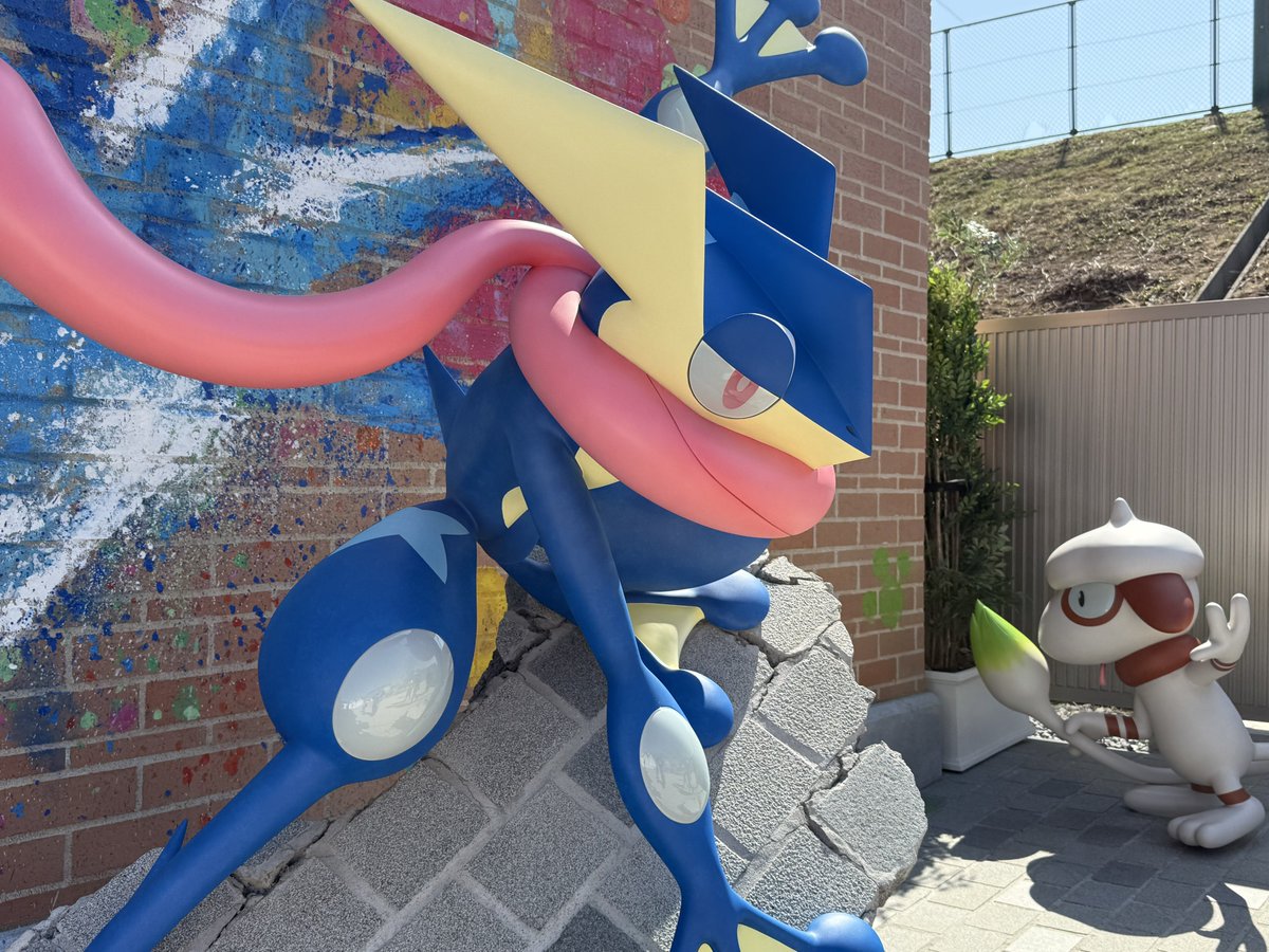 NaTuMe_0's tweet photo. ジム背景100とれて満足
どこ行ってもポケモンがいて全力で楽しめた https://t.co/zdK4ECGG9k