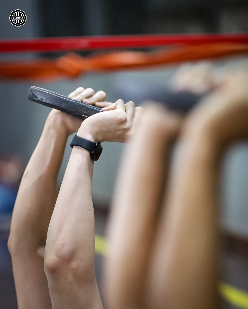 OlimpiaKings's tweet image. 📸 𝐏𝐨𝐬𝐭𝐚𝐥𝐞𝐬 𝐝𝐞 𝐮𝐧𝐚 𝐣𝐨𝐫𝐧𝐚𝐝𝐚 𝐝𝐞 𝐭𝐫𝐚𝐛𝐚𝐣𝐨.

En los detalles está la diferencia. 😉🏀

#Go𝐊𝐈𝐍𝐆𝐒 👑

🤍🖤🤍