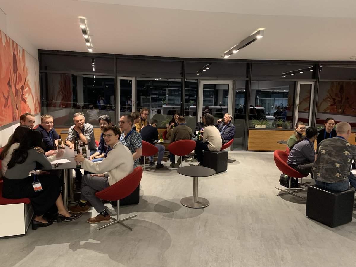 EMBLEvents's tweet photo. Apart from learning, there are also important (and fun) networking activities going on at #EESBioOsc 🤗
#SciencePubQuiz https://t.co/01PfmHjOfW
