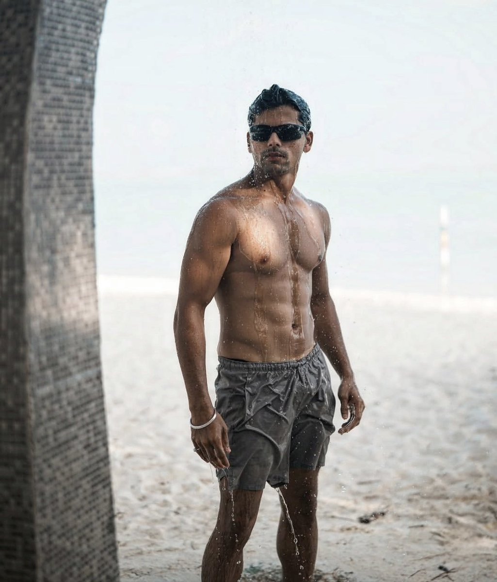 Dark gangster tweet media