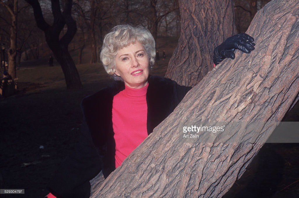 stanwyckarchive's tweet photo. Barbara at Central Park, March 1967 (1/2) https://t.co/zkDO8FS9R8