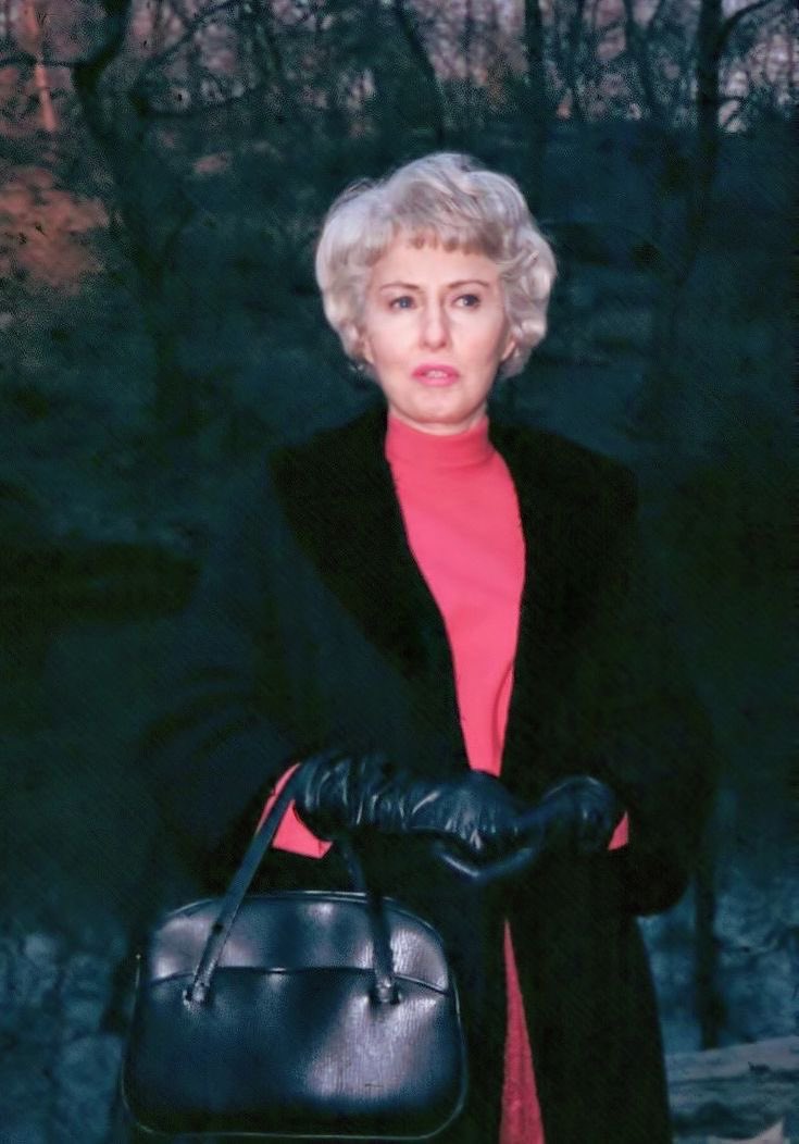stanwyckarchive's tweet photo. Barbara at Central Park, March 1967 (1/2) https://t.co/zkDO8FS9R8