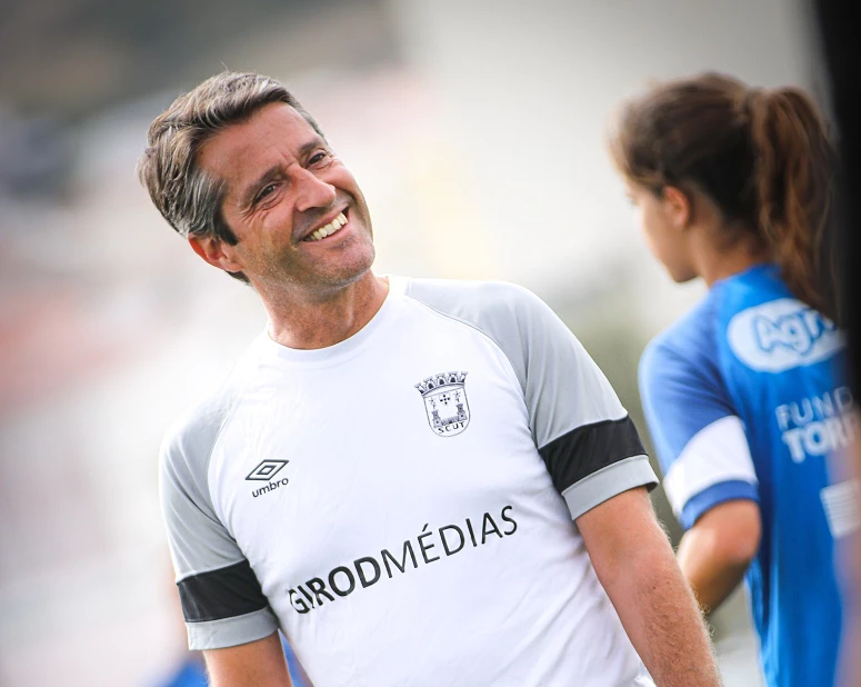 O futuro do feminino vai passar pela formação. Não somos uma equipa que consiga comprar jogadoras com experiência e investir ao ponto de um ano para o outro ganhar títulos. Carolina Pimenta, érica cancelinha, joana martins, matilde nave, andreia bravo, iara gonçalves, carolina