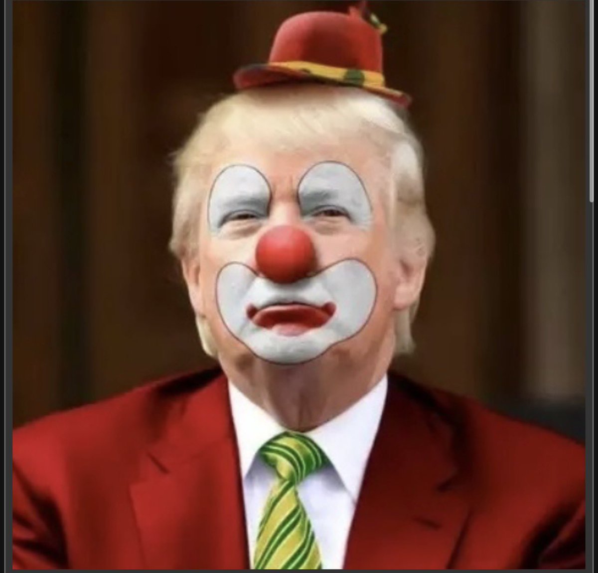 sirdaura's tweet photo. @KobeissiLetter Clown 🤡🤡🤡 https://t.co/SRrCf1BtWm