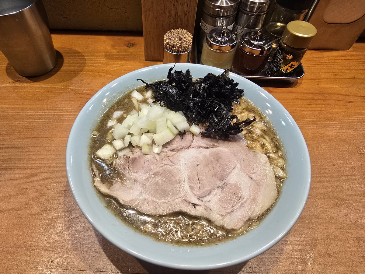 ハセ　レイ tweet media
