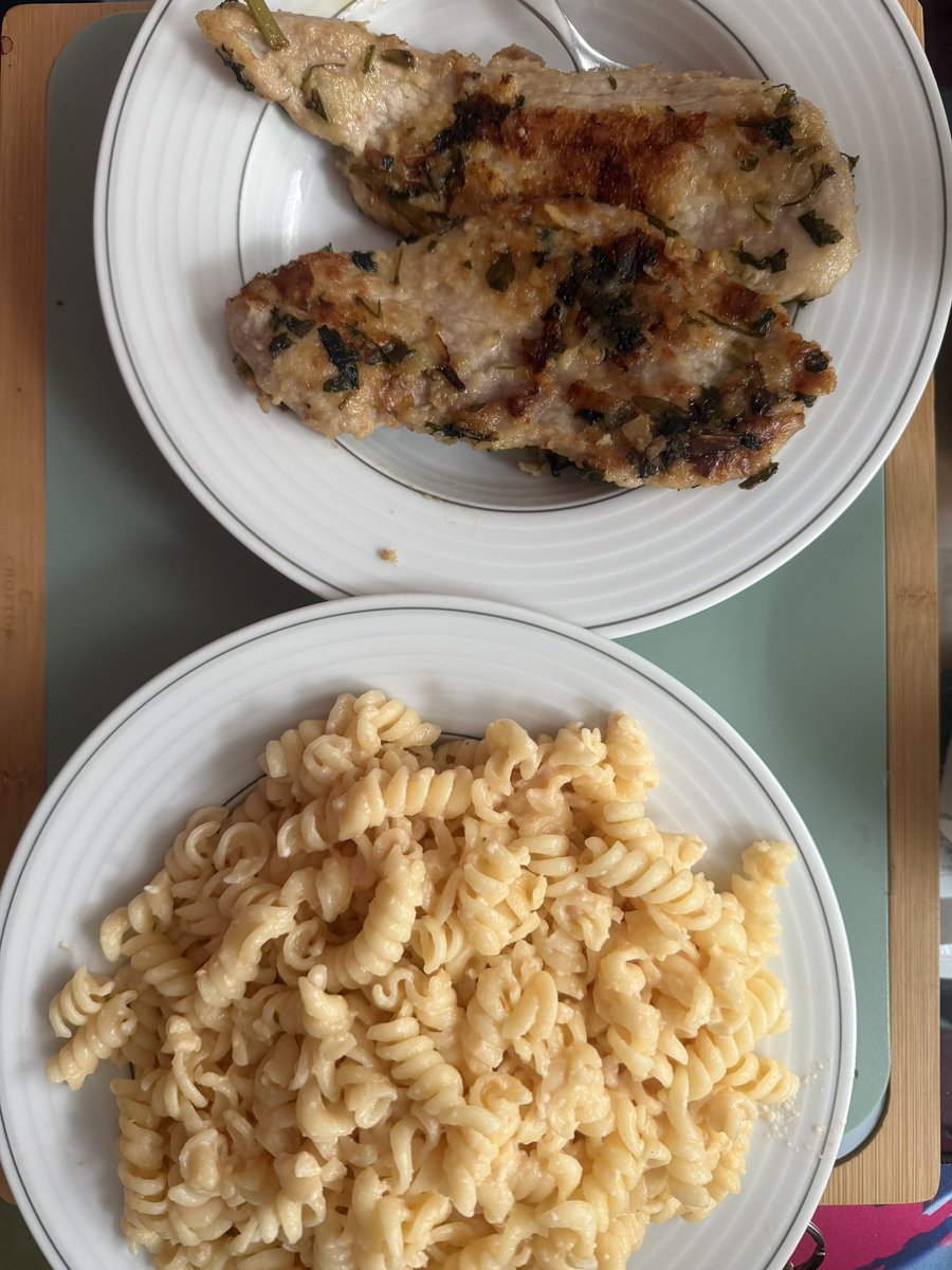 Yorimelphile#KanekiAlicefavship tweet media