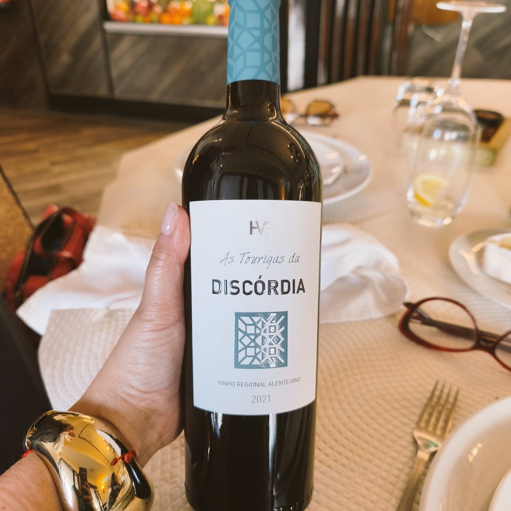 Happiness tweet media