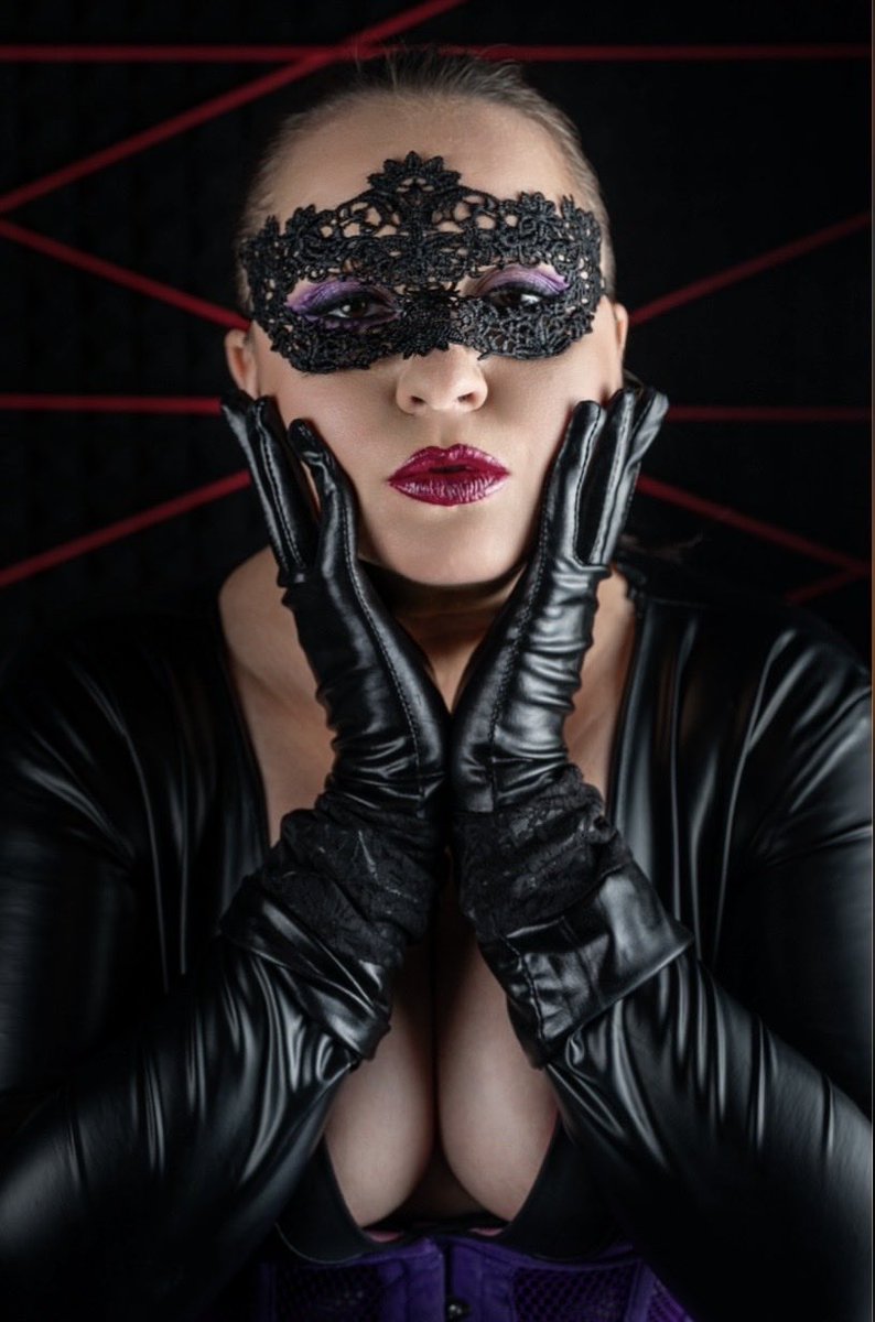 👠😈⛓Lady Command⛓😈👠 tweet media