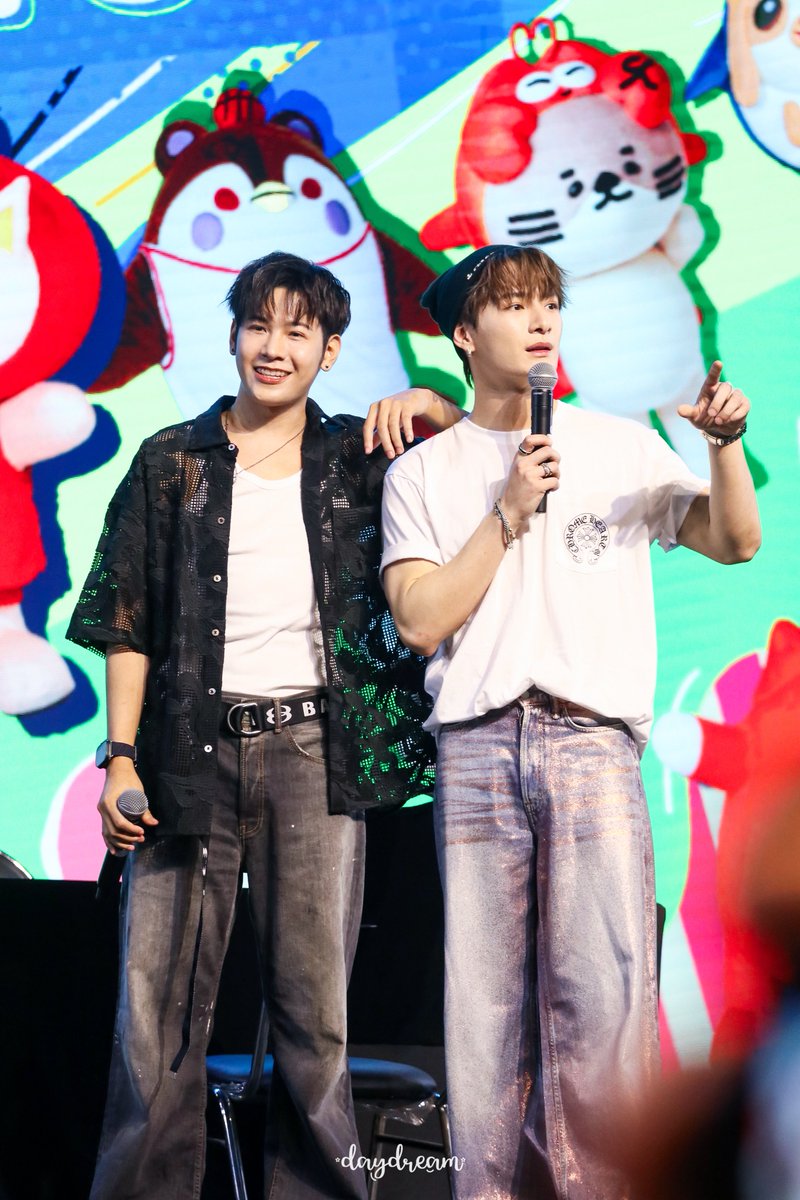 daydream 💛⛅✏️📖 tweet media