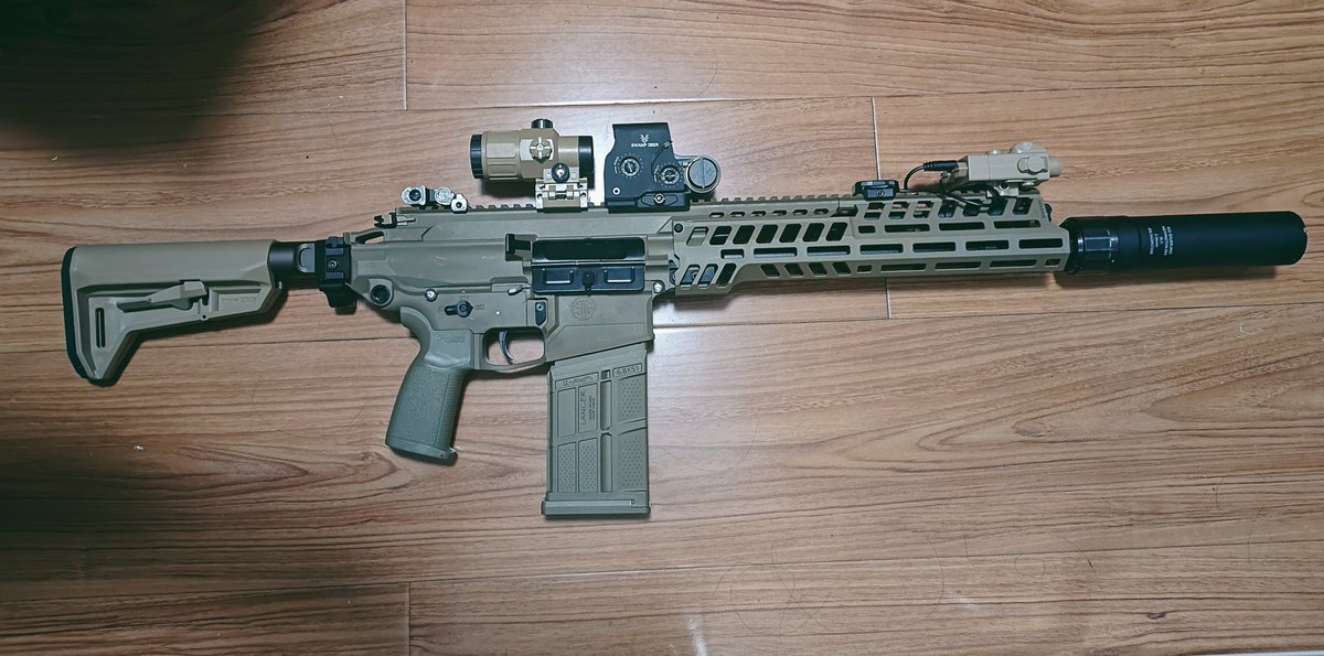 Saver0 DA tweet media