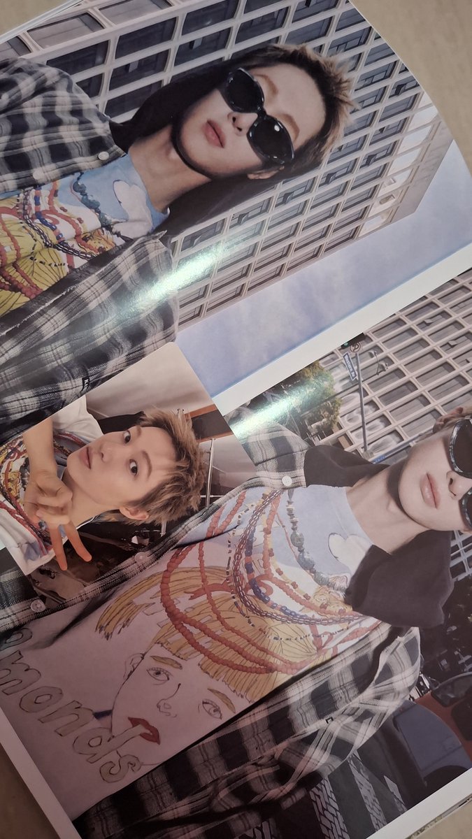 my cortis album has arrived at my house😆💗🤏🏻

*walaupun telat wkwk