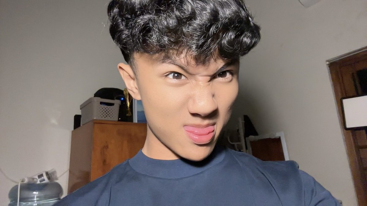 mysaturn🪐 tweet media