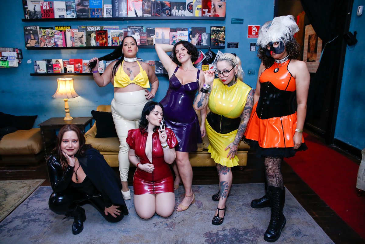 Erotika Town tweet media