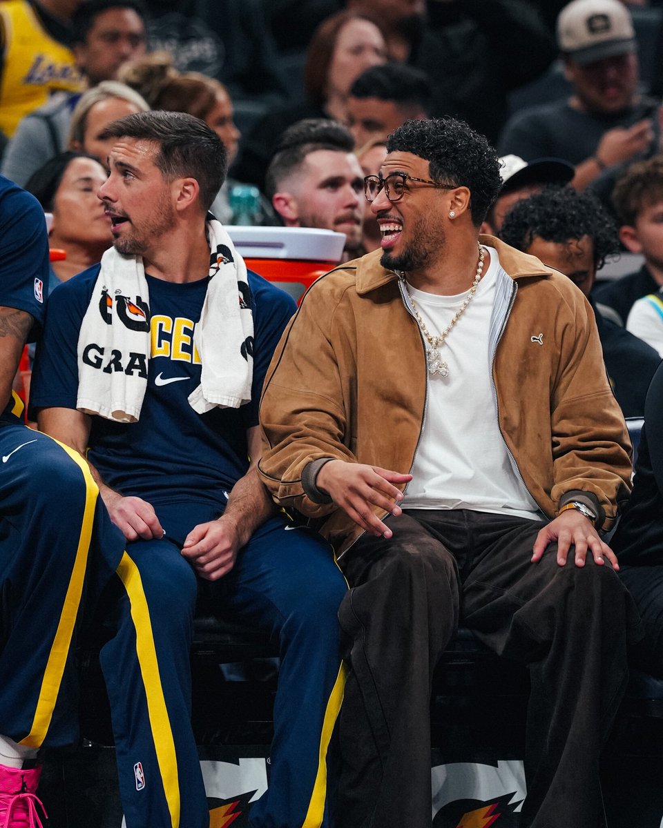 theScore tweet media