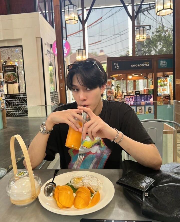 Outer Cosmo MFS ALL DAY tweet media