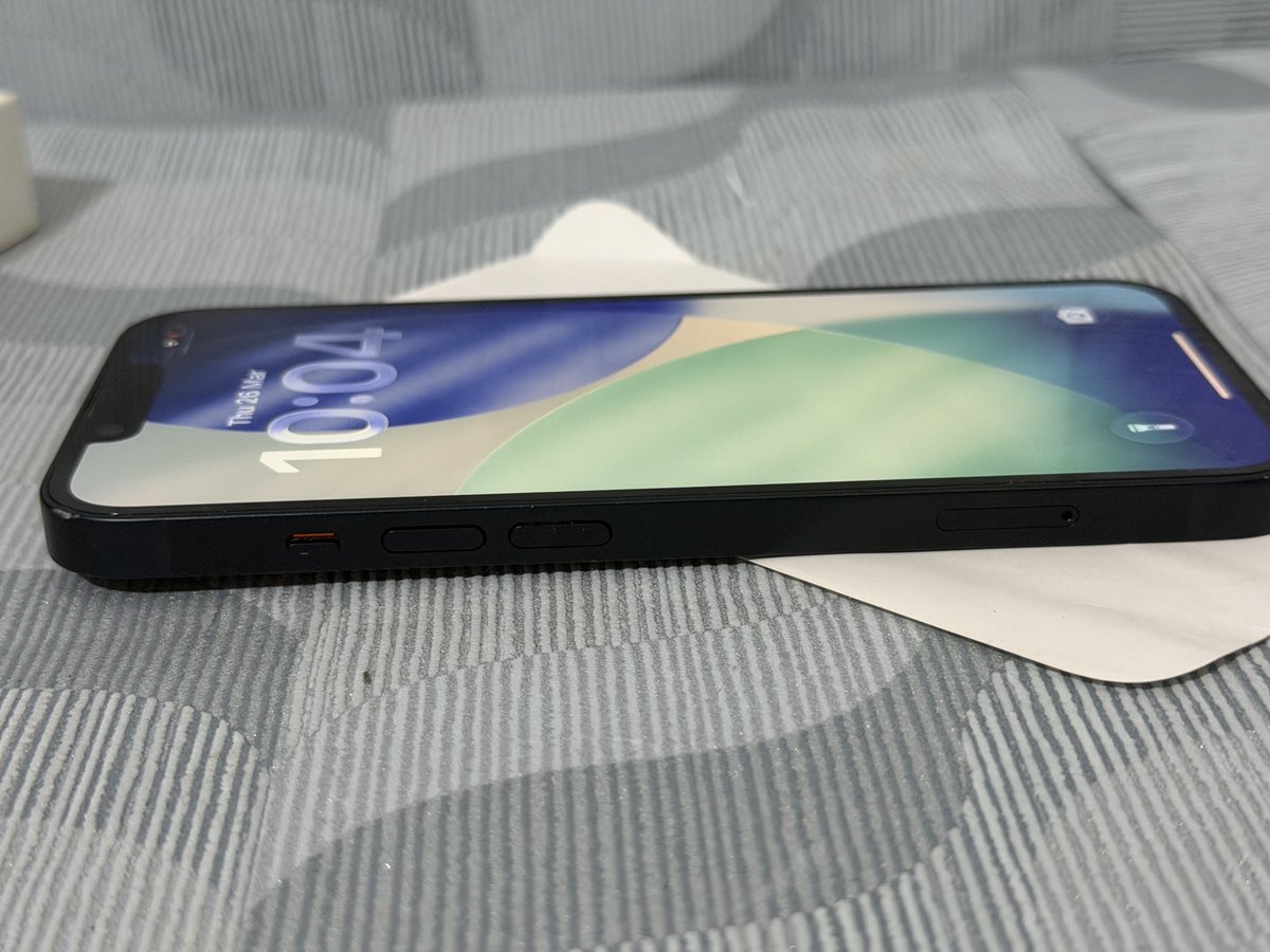 TheGeneralDekok's tweet photo. iPhone 12-128GB original NO refurbished stock #AdaptingToTech https://t.co/kmjGQxS8dq