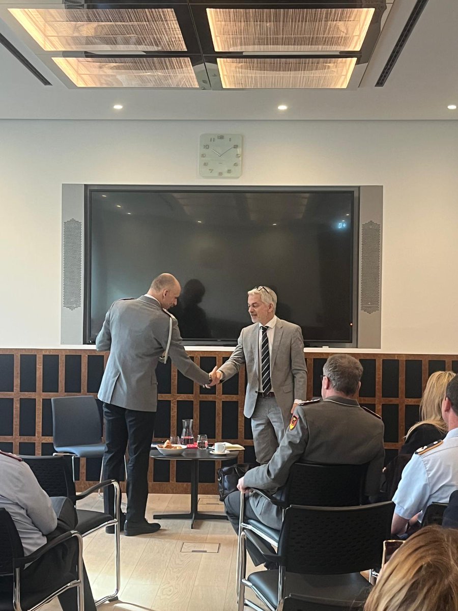 kasfrankreich tweet media