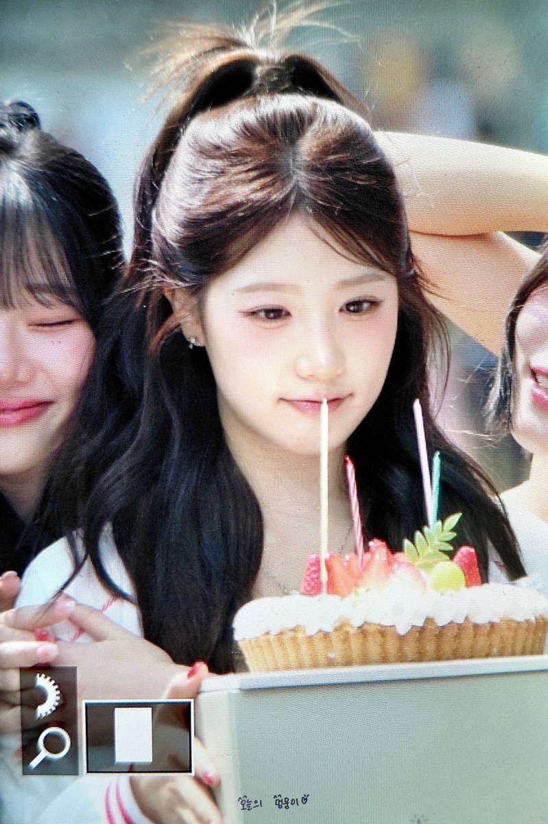 ʟɪɴᴅᴏ. tweet media