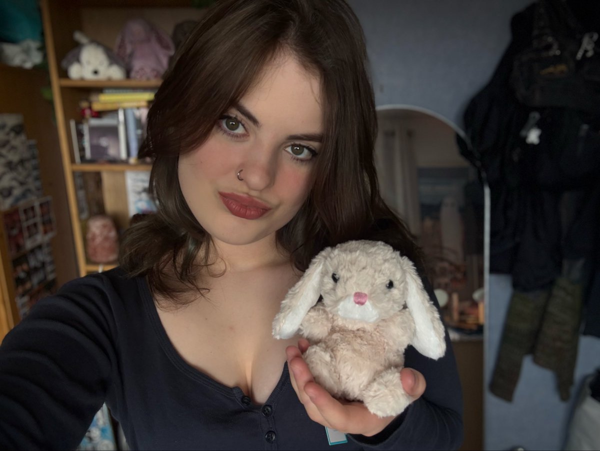 ophelia | findom tweet media