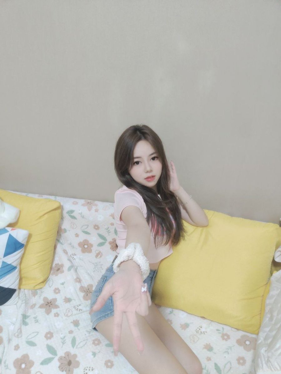 泉州市丰泽区滨海烟火广场

全以上压

#福建

👉甜美小助理<a href="/BlueTileProject/">鸡哥</a>

泉州

“时间永远分岔，通向无数的未来”——博尔赫斯《小径分岔的花园》