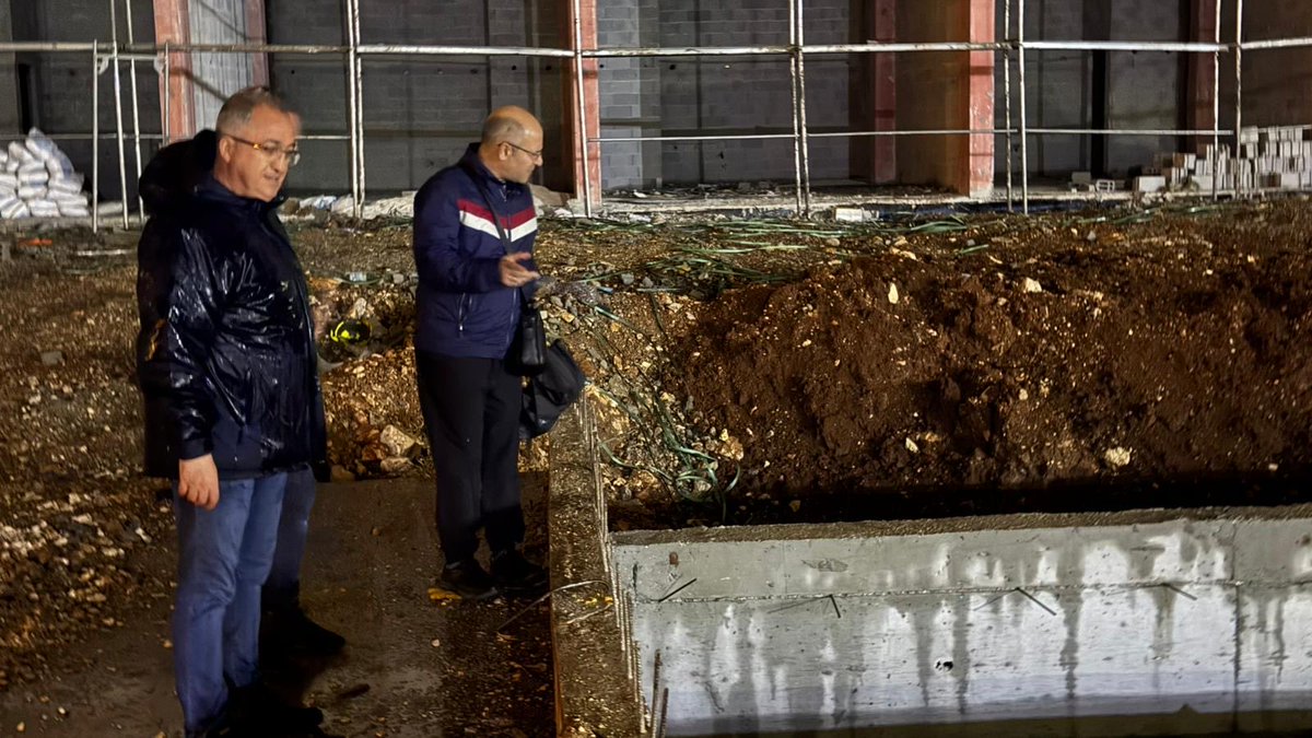 dsi_15_blgmd's tweet photo. Taşkın riski bulunan tüm noktalarda ekiplerimiz anlık müdahale için hazır, sahada kesintisiz bir mücadele yürütülmektedir.

Devletimiz tüm imkânlarıyla sahada, milletimizin yanındadır. https://t.co/49a1AyR5c4