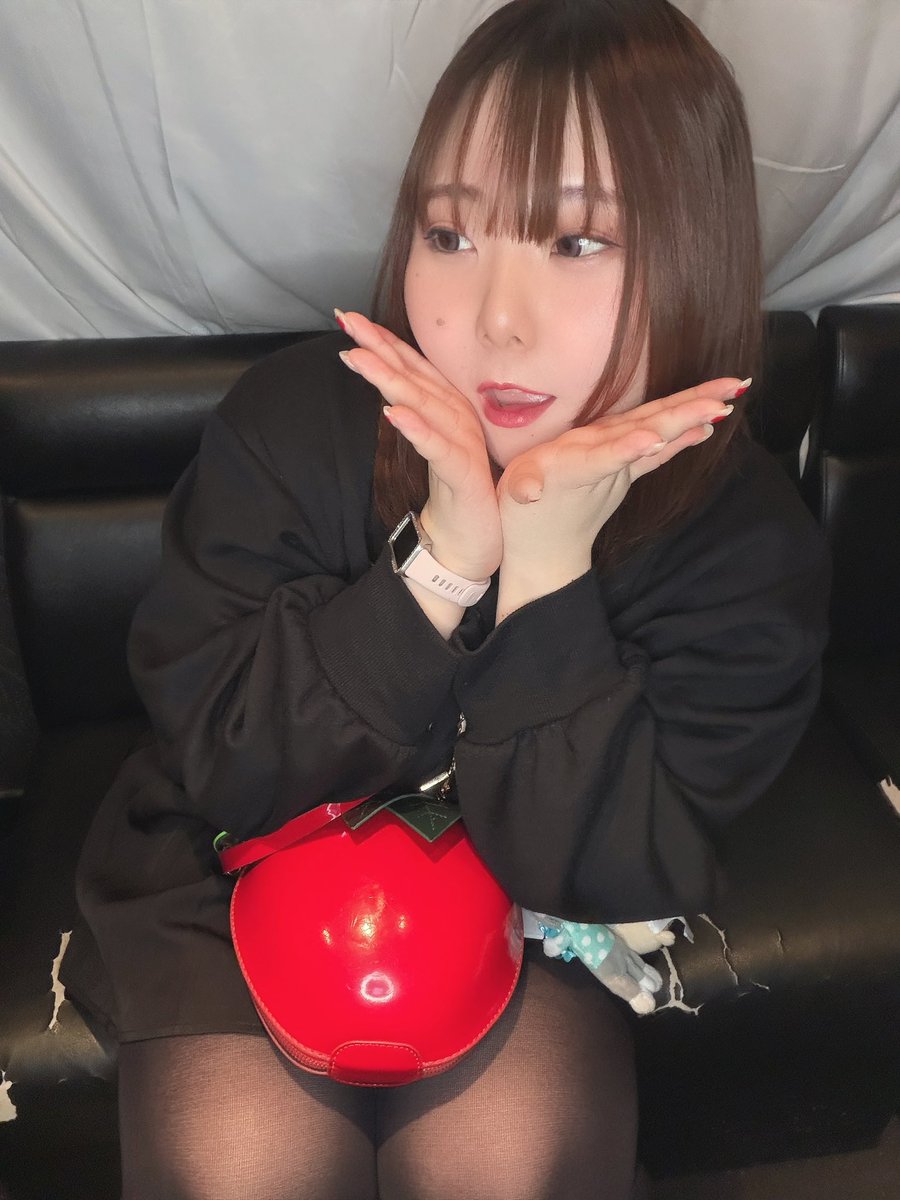 茨城からこんばんはっ
お仕事の出張頑張ってるよ👊💕
はんぷてぃ行けてなくて寂しすぎる…
またたくさんお話しながら酔いたい🤤💕
 #はんぷてぃだんぷてぃ 
 #推し不在さんおいで 
 #西川口 
 #いいねでDM 
 #ぽっちゃり