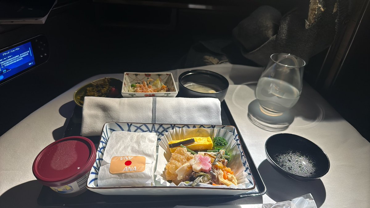 えぬにべあ tweet media